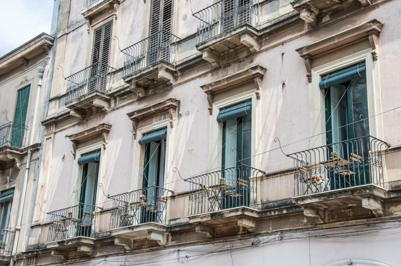 Отель Casa Del Corso Ачиреале Экстерьер фото