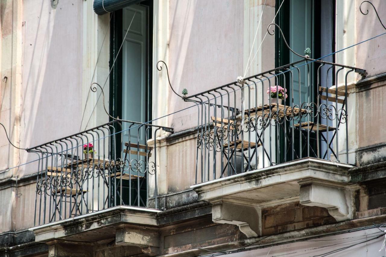 Отель Casa Del Corso Ачиреале Экстерьер фото